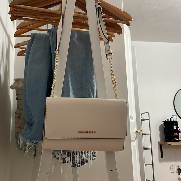 Michael Kors Jet Set Crossbody - Picture 2 of 4